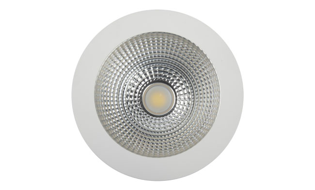 華輝照明專業生產LED筒燈,COB筒燈,全國行業領先,服務過全國各類工程達2000家。 華輝照明專業生產LED筒燈,COB筒燈,全國行業領先,服務過全國各類工程達2000家。