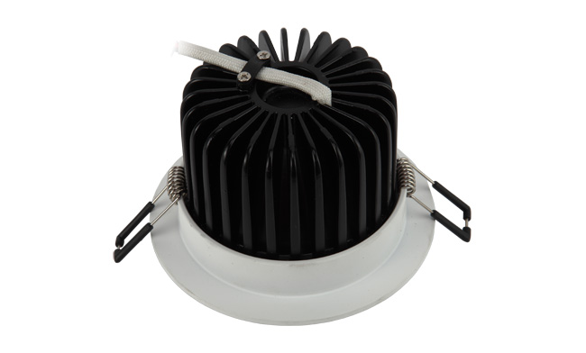 華輝照明專業(yè)LED筒燈廠家,標(biāo)準(zhǔn)的流程與質(zhì)檢程序確保COB筒燈質(zhì)量穩(wěn)定如一。 華輝照明專業(yè)LED筒燈廠家,標(biāo)準(zhǔn)的流程與質(zhì)檢程序確保COB筒燈質(zhì)量穩(wěn)定如一。