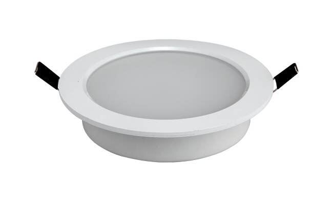 華輝照明LED筒燈驅動為恒流隔離外置驅動,便于安裝維護,與光源板實現完美匹配。 華輝照明LED筒燈驅動為恒流隔離外置驅動,便于安裝維護,與光源板實現完美匹配。