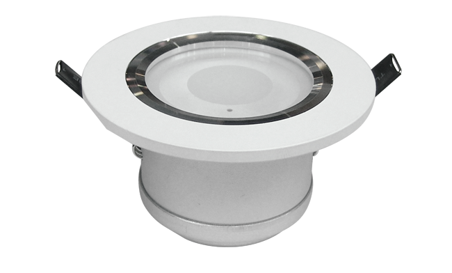 華輝照明LED筒燈驅(qū)動為恒流隔離外置驅(qū)動，便于安裝維護，與光源板實現(xiàn)完美匹配。