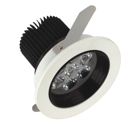 華輝照明LED筒燈驅(qū)動(dòng)為恒流隔離外置驅(qū)動(dòng),便于安裝維護(hù),與光源板實(shí)現(xiàn)完美匹配。 華輝照明LED筒燈驅(qū)動(dòng)為恒流隔離外置驅(qū)動(dòng),便于安裝維護(hù),與光源板實(shí)現(xiàn)完美匹配。