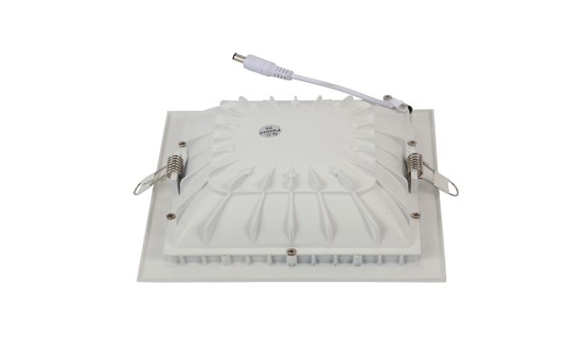 華輝照明專業LED筒燈廠家,標準的流程與質檢程序確保COB筒燈質量穩定如一。 華輝照明專業LED筒燈廠家,標準的流程與質檢程序確保COB筒燈質量穩定如一。