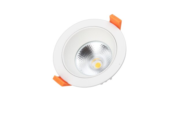 華輝照明專業(yè)生產(chǎn)LED筒燈，COB筒燈，全國行業(yè)領先，服務過全國各類工程達2000家。